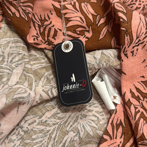 Linen Johnnie-O Hangin’ Out Shirt - Picture 8 of 9